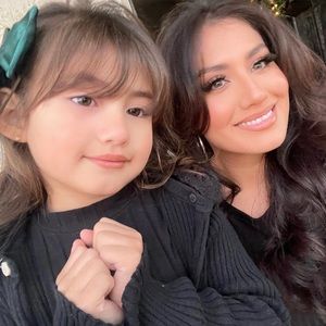 Meet your Posher, Corayma